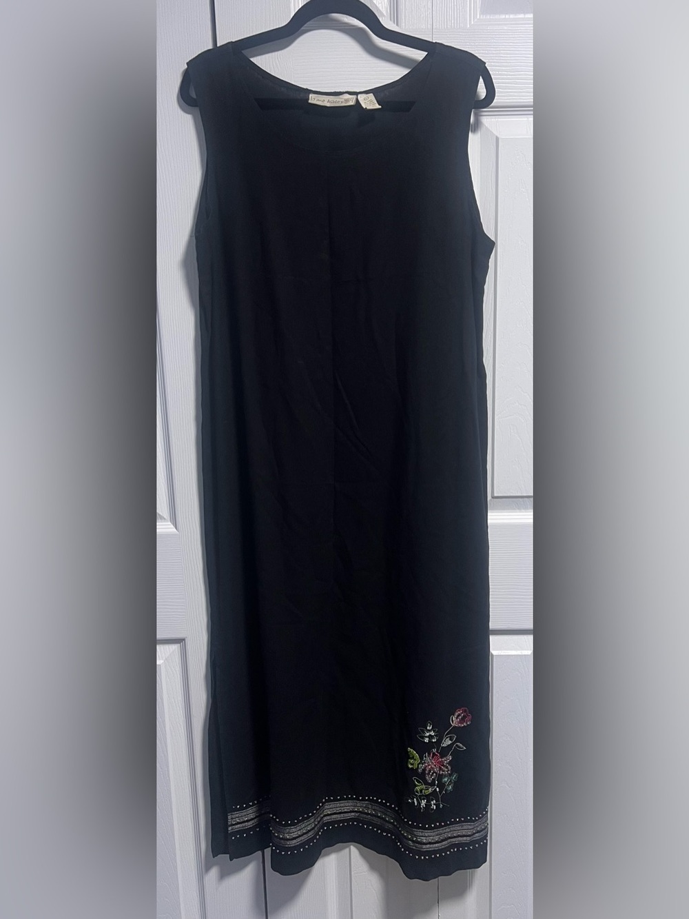 Vintage Jane Ashley Sleeveless Black Midi Dress with Floral Embroidery